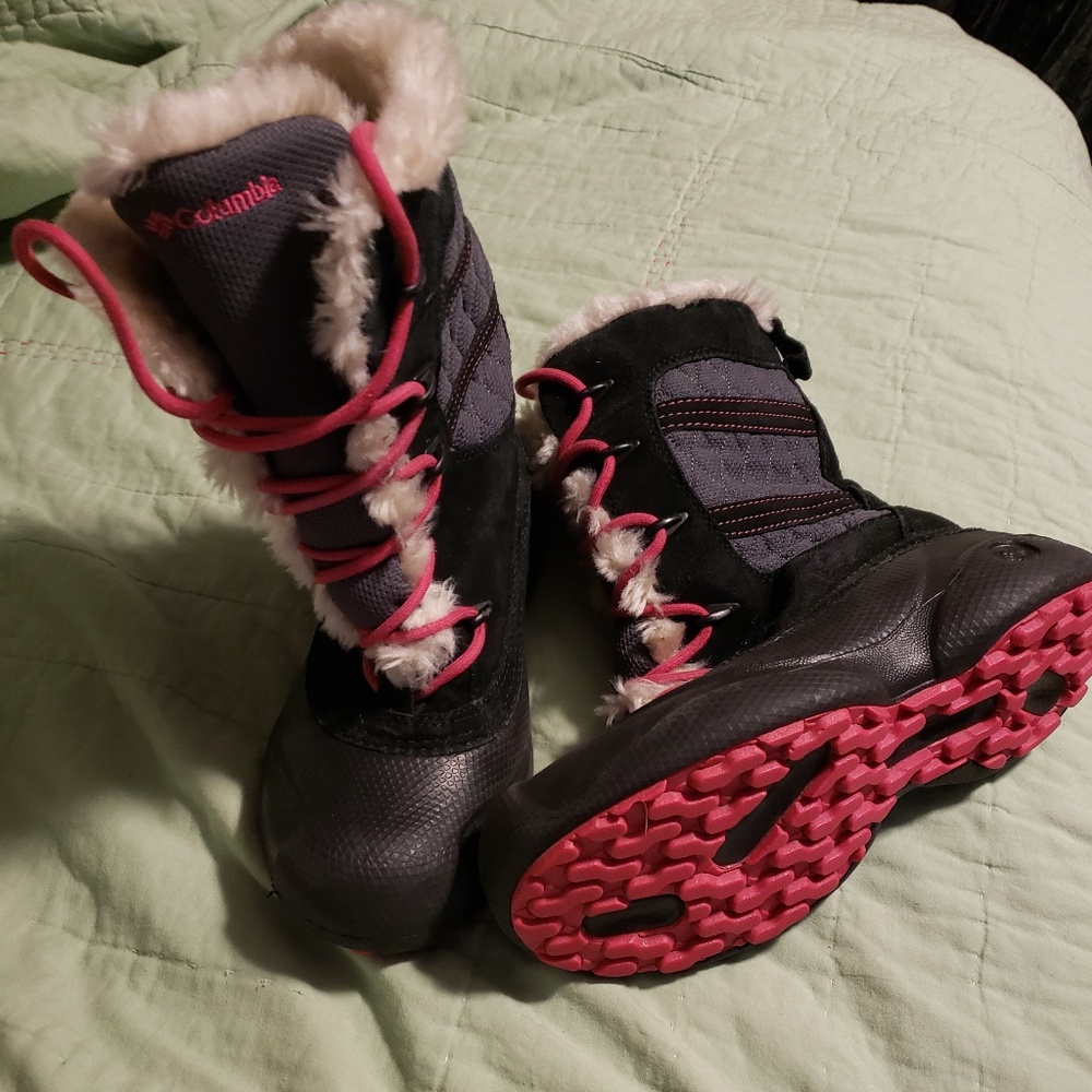 Girls size 4 Columbia winter boots